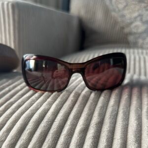 Maui Jim Dark Brown Sunglasses- rose lens